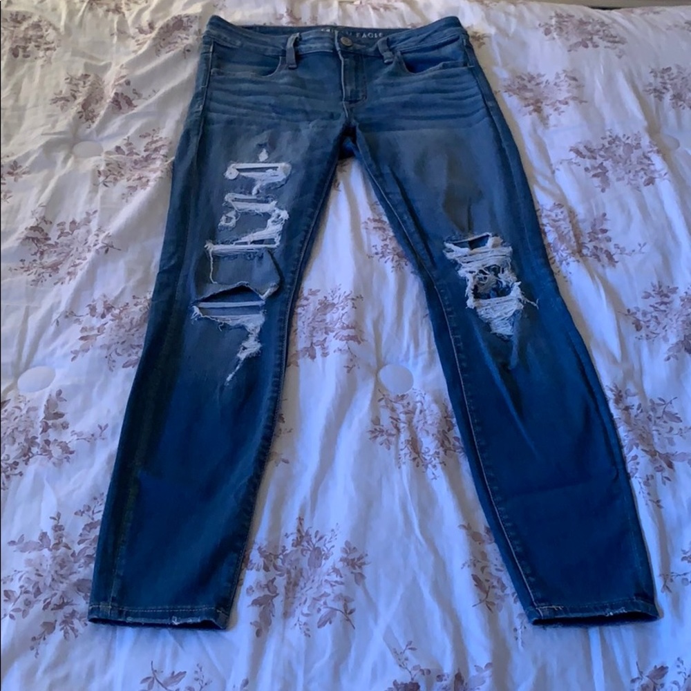 American Eagle Light Washed Ripped Jeans